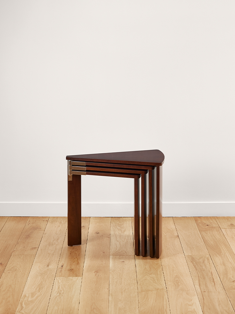 Pull-Out Table