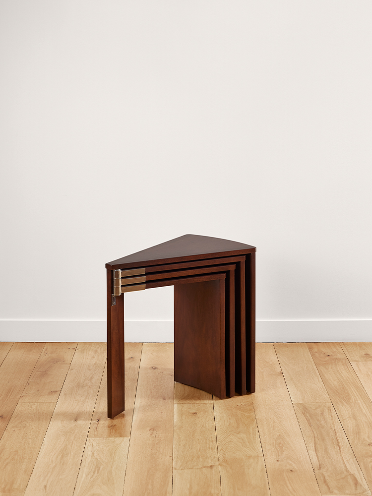 Pull-Out Table