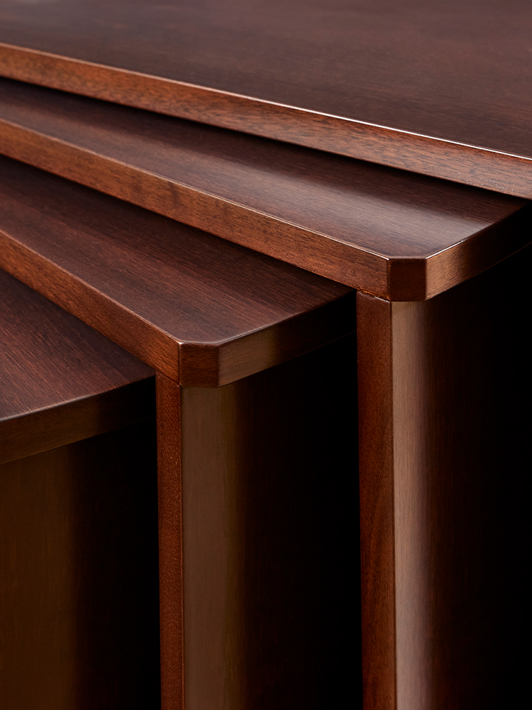 Pull-Out Table