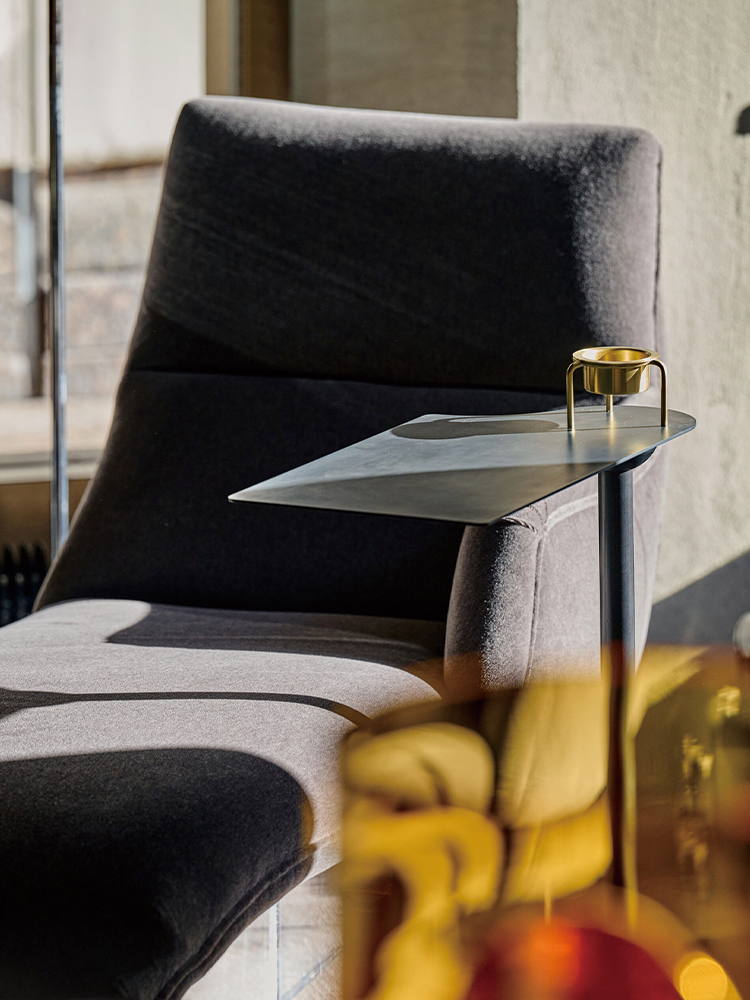 Ashtray Table