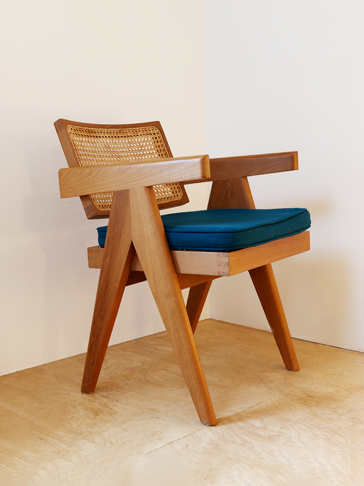 ピエール・ジャンヌレ クッションPierre Jeanneret Cushion ピエールジャンヌレ オリジナル クッションアームチェア Pierre