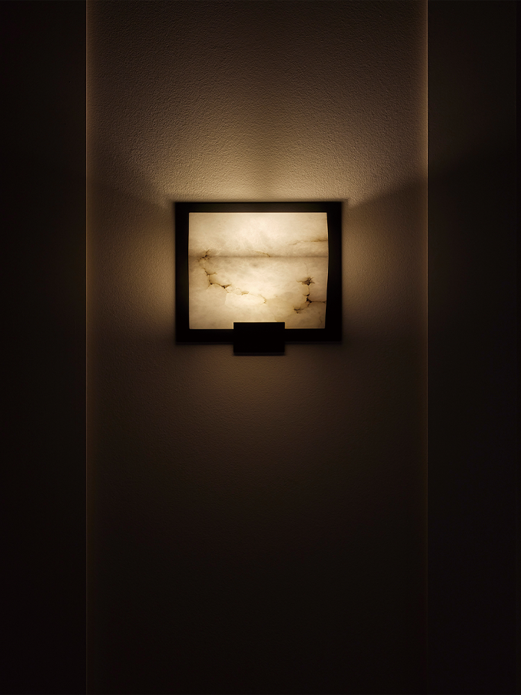 SIMPLE -SLOPING BLOCK- Wall Lamp on Metal Frame-185