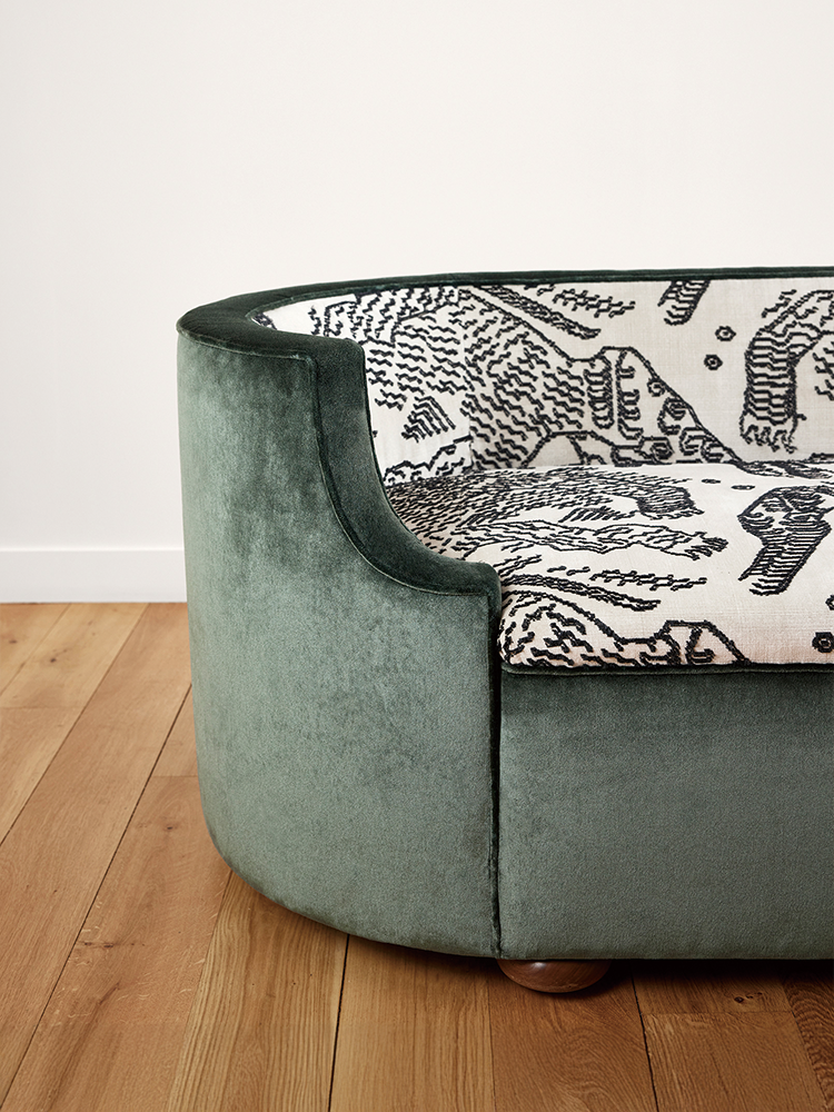 Corbeille Sofa (white textile)