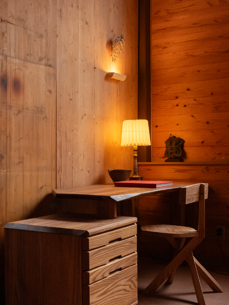 Uplighter Lamp (Wall Mounted)